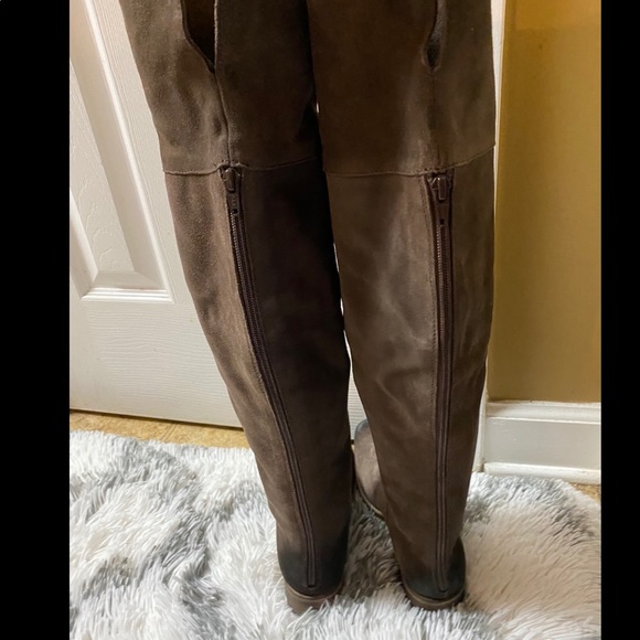 Over the knee Suede Boots - Picture 3 of 8